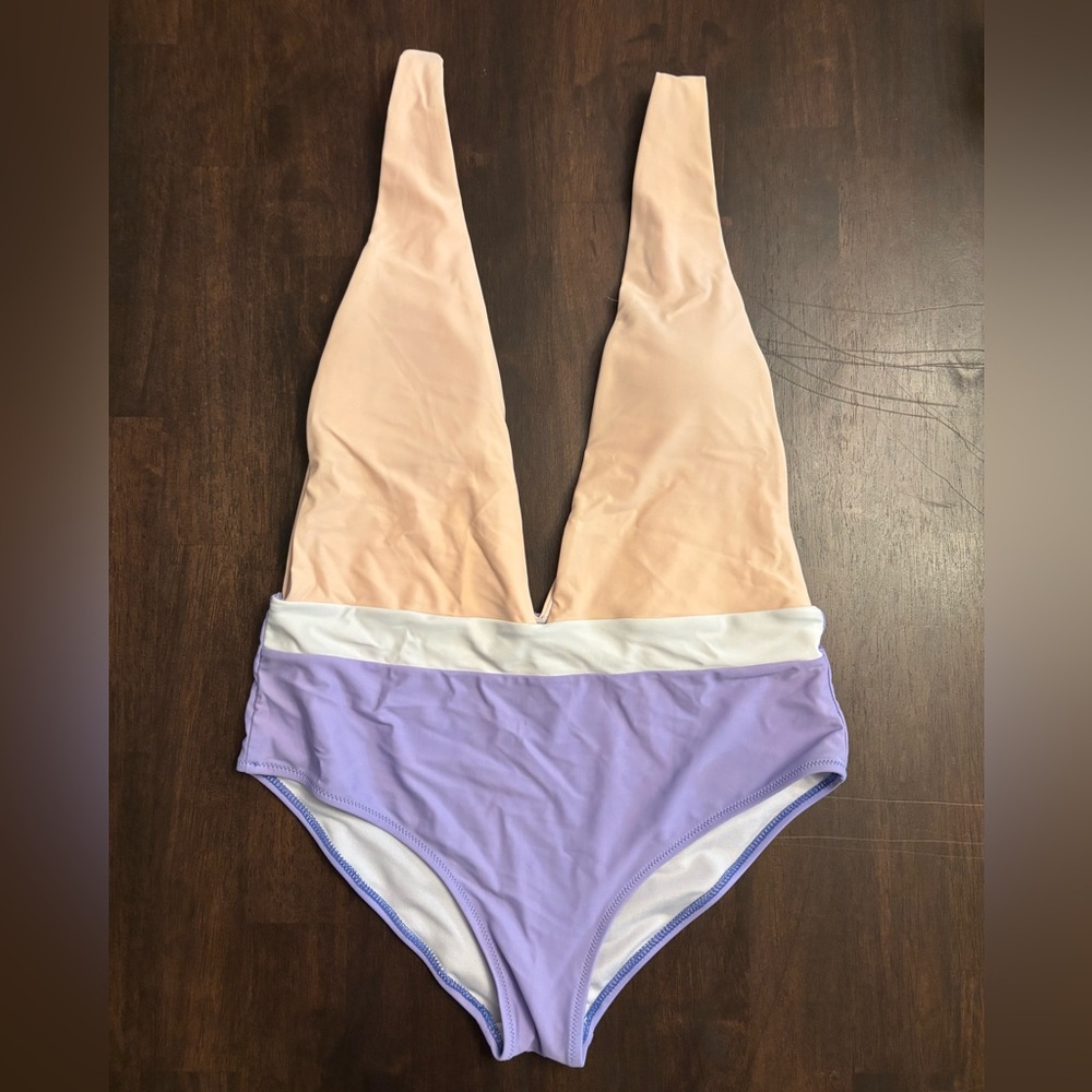 Adorable 1 piece plunge swimsuit